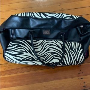 LIZ CLAIBORNE- TRAVEL CARRY ON BAG